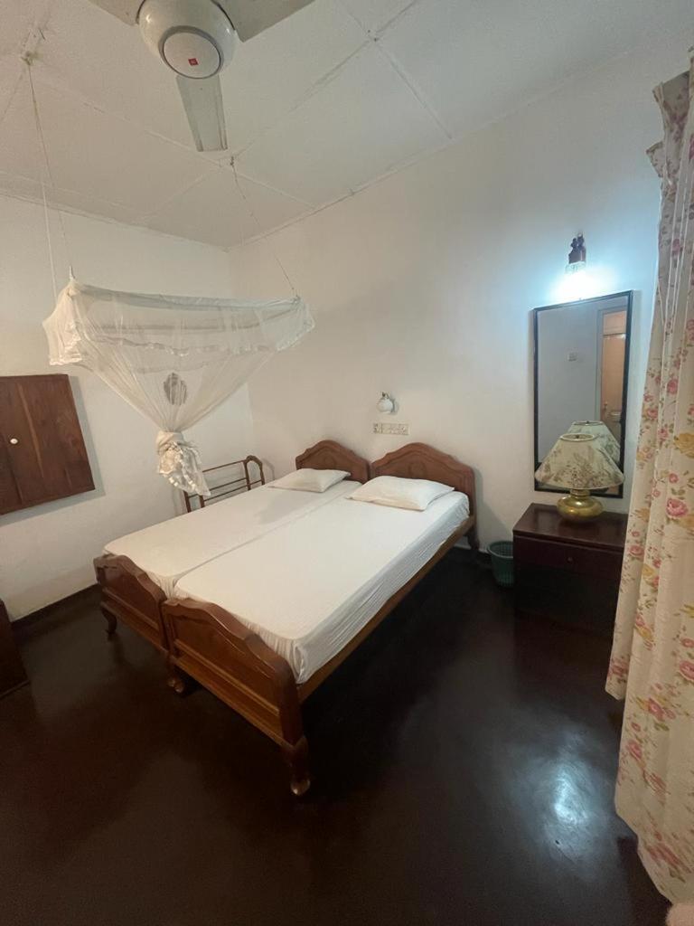 Kandy Inn Madugalle'S Family Guest House Екстериор снимка
