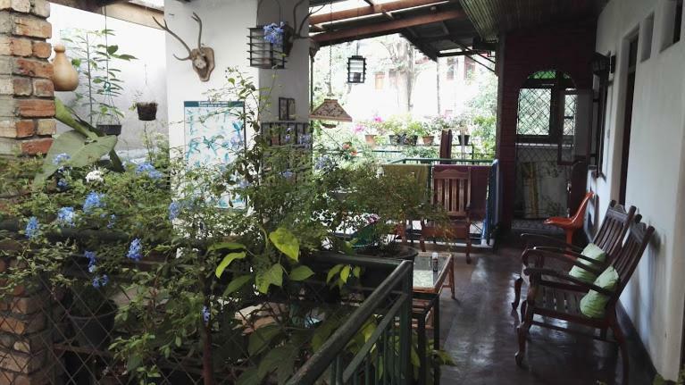 Kandy Inn Madugalle'S Family Guest House Екстериор снимка