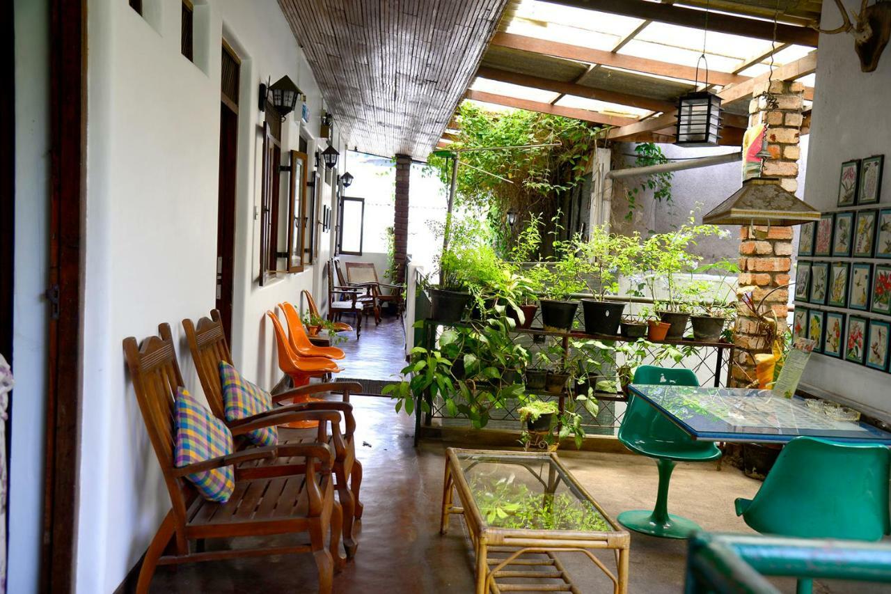 Kandy Inn Madugalle'S Family Guest House Екстериор снимка